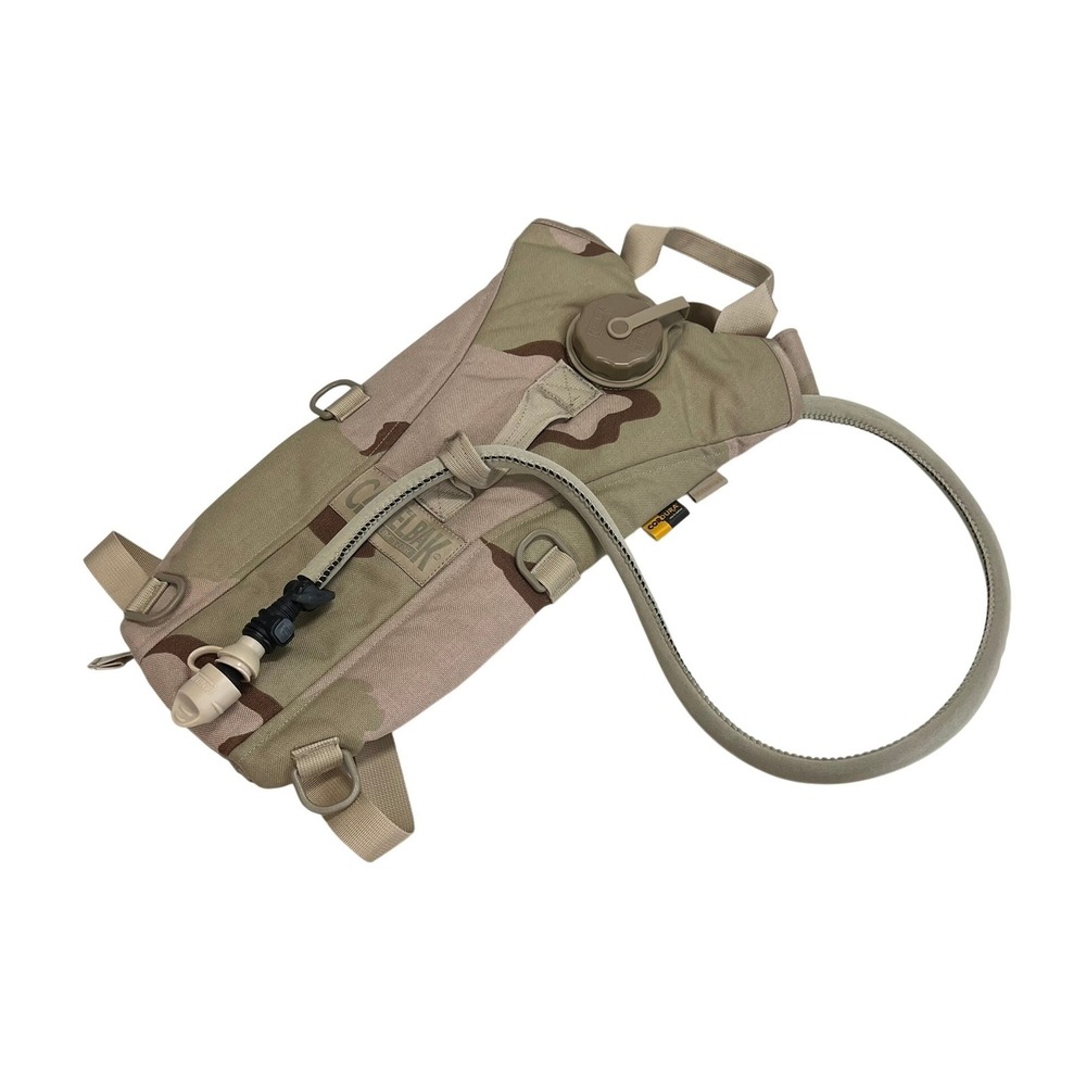 CamelBak Maximum Gear Hydration Pack 2L Desert Camo Cordura Tactical Reservoir